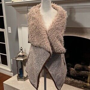 Love Tree vest size small